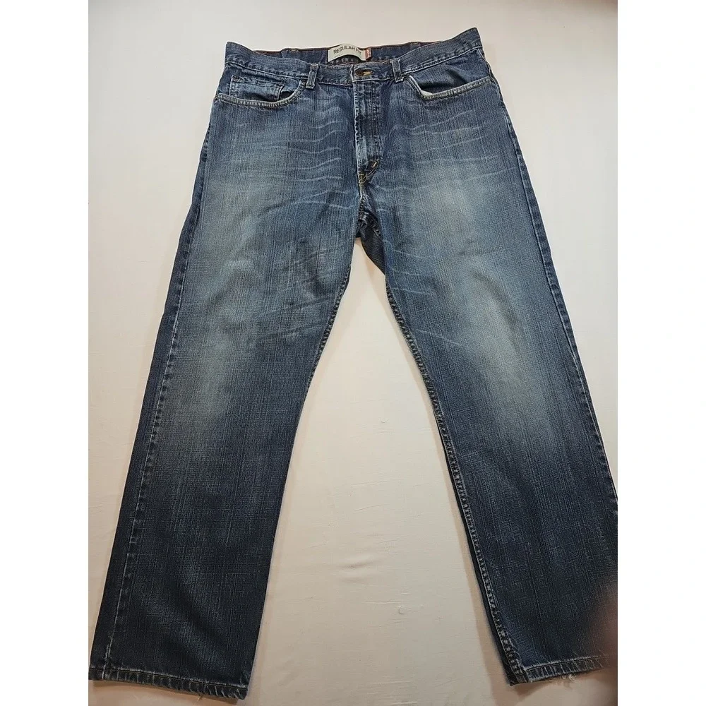 Levi's 505 Jeans Mens Size 38x30 Regular Fit Straight Leg
